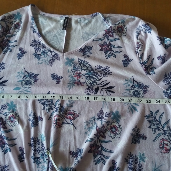 Massini floral Women Long Sleeve Top - Picture 7 of 11